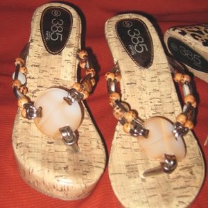 385 Fifth Beaded platform sandals Sz 6 wedge heel